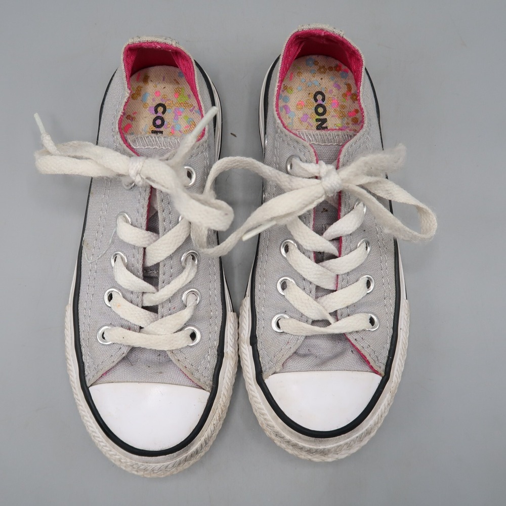 Converse All Star Youth Size 11 Gray & White Chuck Taylor Sneakers Shoes